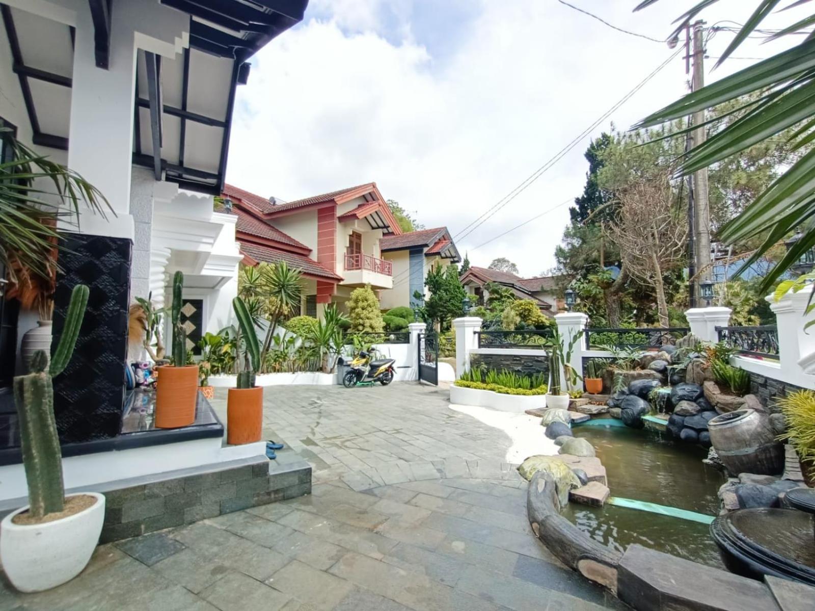Villa Kota Bunga Malini 10 Cikundul Exteriör bild
