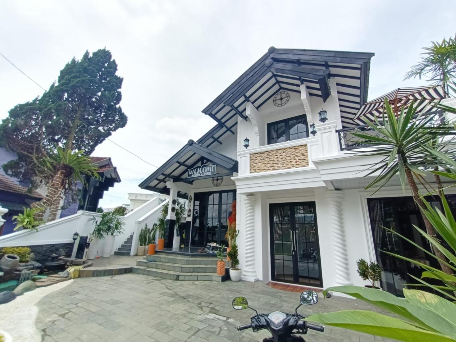 Villa Kota Bunga Malini 10 Cikundul Exteriör bild