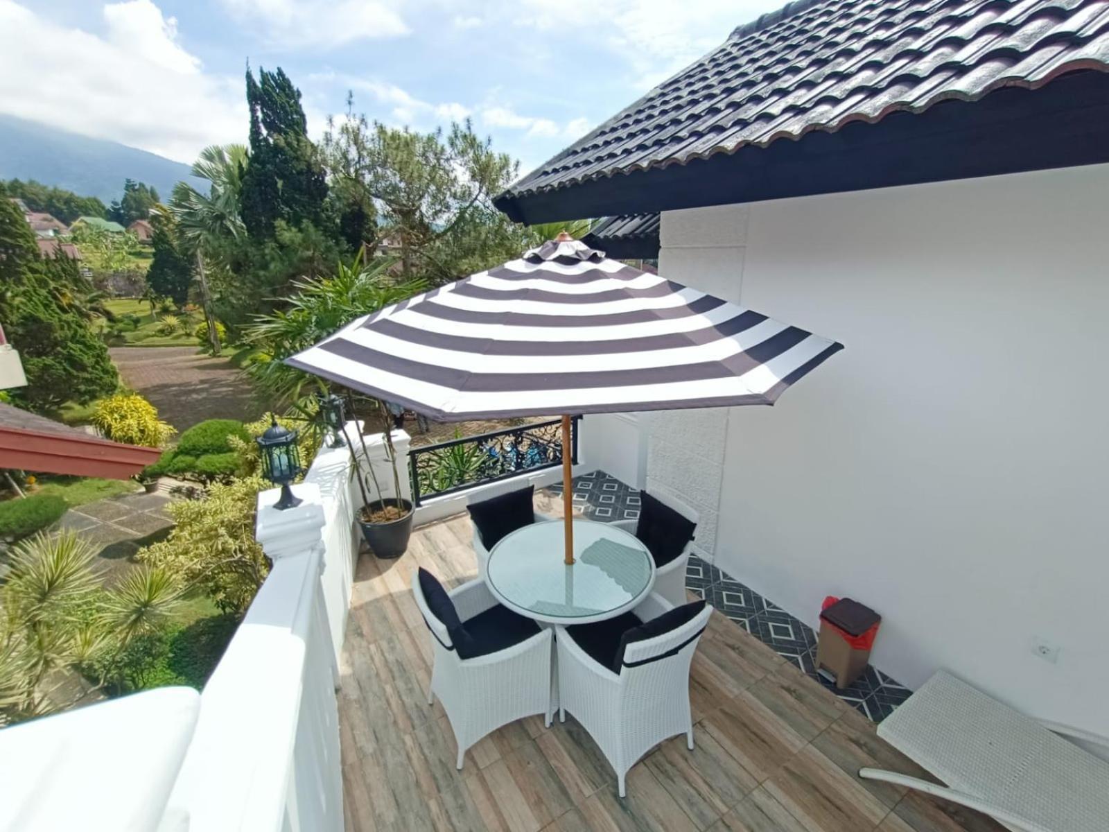 Villa Kota Bunga Malini 10 Cikundul Exteriör bild