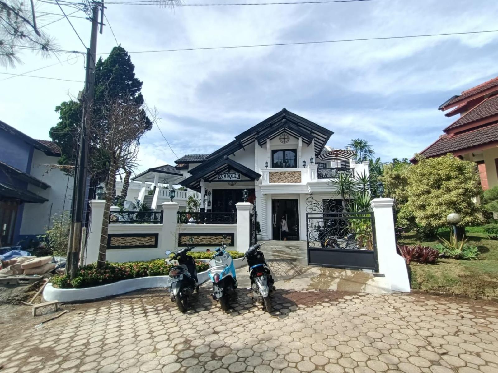 Villa Kota Bunga Malini 10 Cikundul Exteriör bild