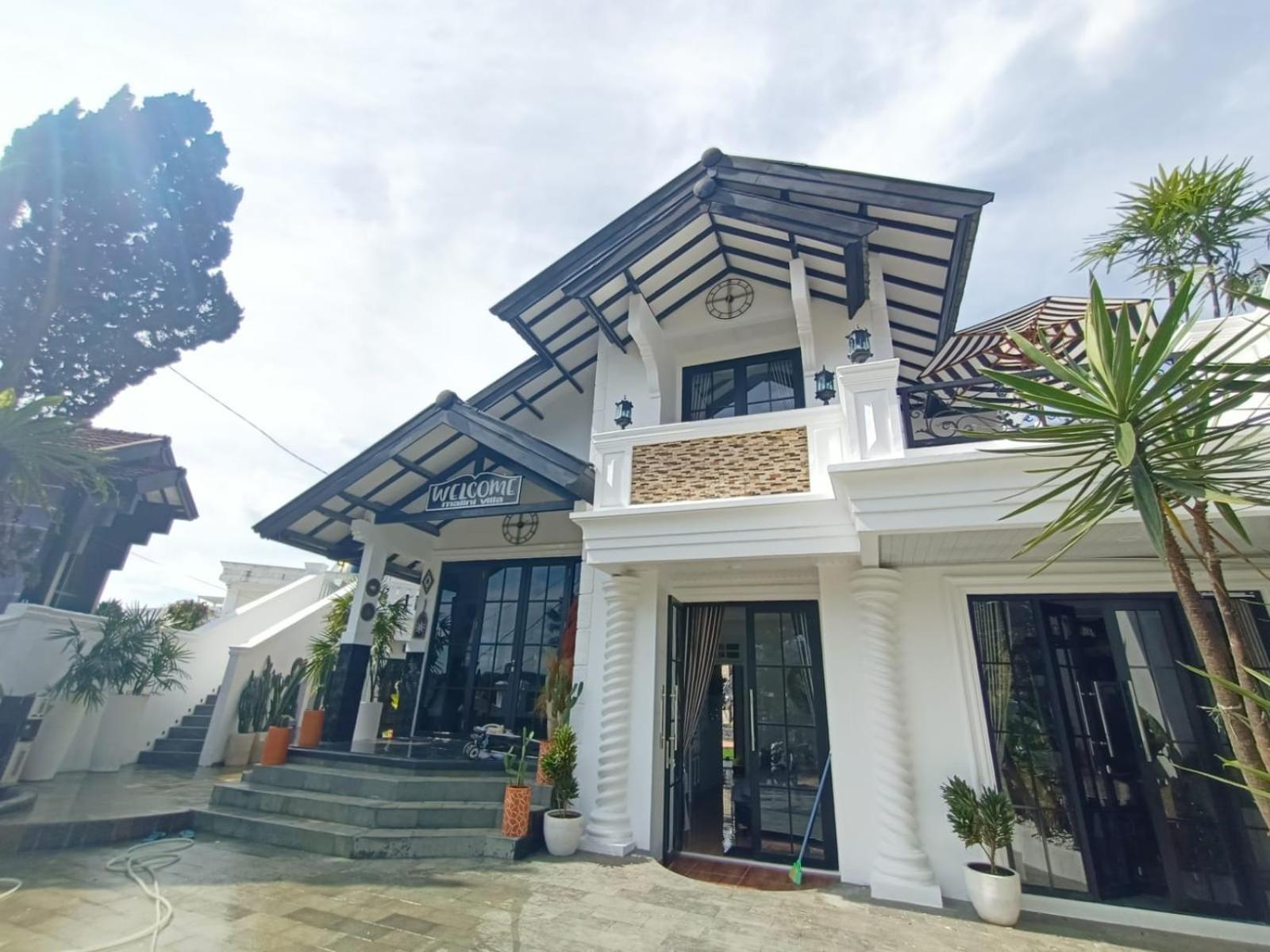 Villa Kota Bunga Malini 10 Cikundul Exteriör bild